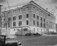 Hazel Atlas Building under construction in 1931.